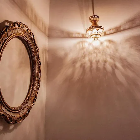 Basilica -quiet, Privat, Balcony, The Area Apartment *
